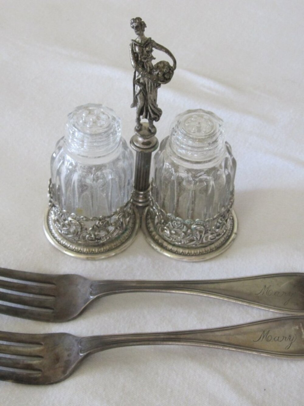 vintage Salt & Pepper Shaker Set w/ flower girl Statue Base, ARG/1000 + 2 Forks